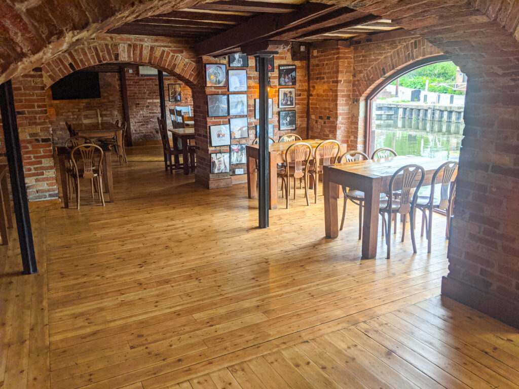 The interior of the navigation pub in newark